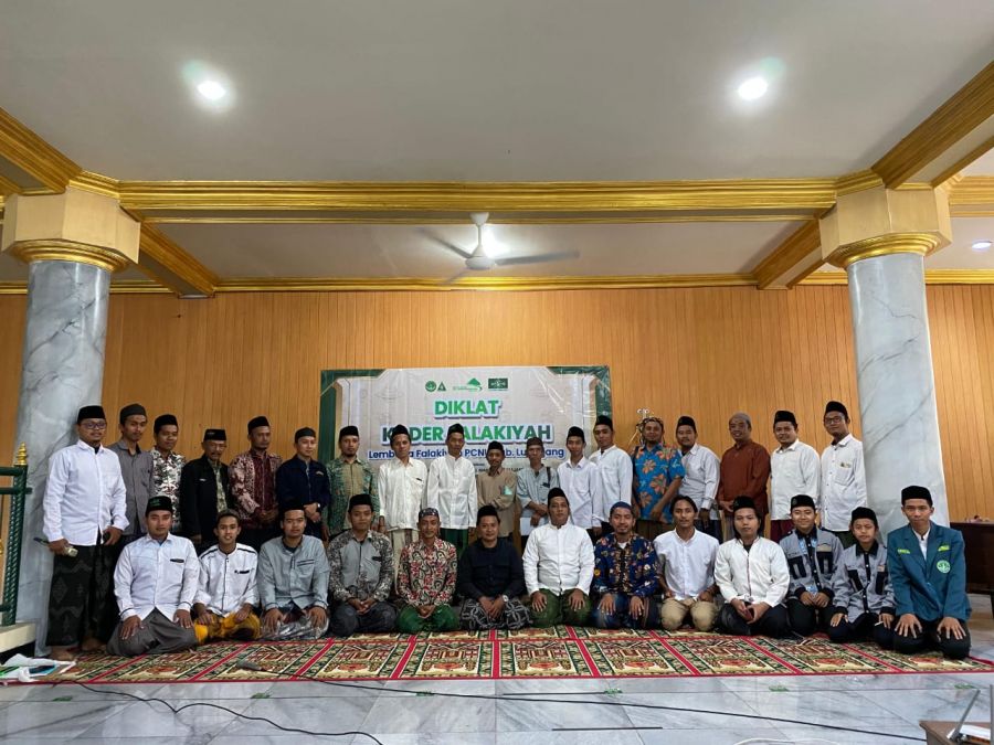 Diklat Kader Falakiyah PCNU Kabupaten Lumajang di Masjid KH. Anas Mahfudz