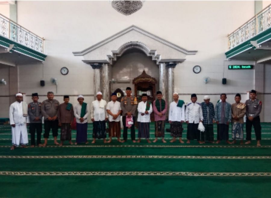 Giat Safari Jumat Kapolsek Menganti Himbauan Kamtibmas