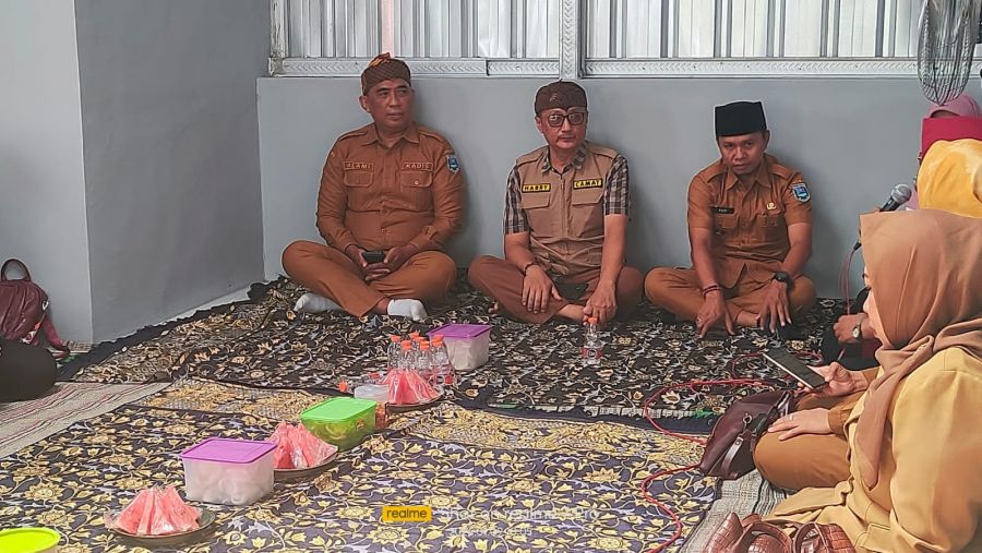Kadis DKUPP Probolinggo Apresiasi Produk Olahan KWT Wanita Lestari Desa Banjarsawah