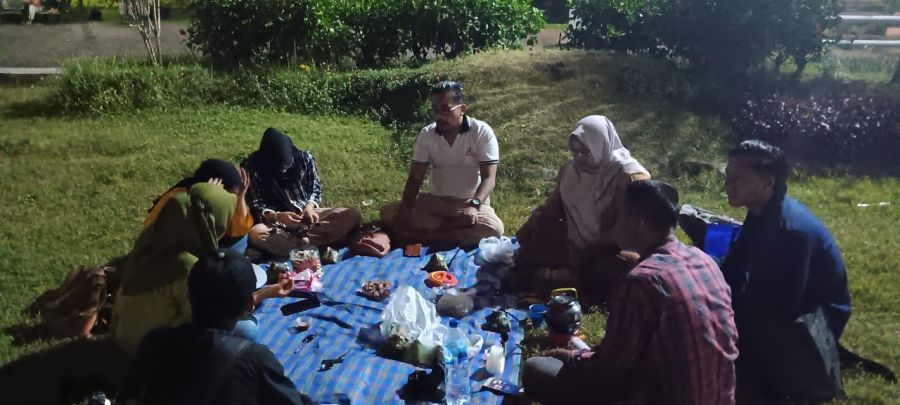 Keakraban Anton Sujatmiko, SH., MH Dosen STIH Jenderal Sudirman Dengan Mahasiswa dan Mahasiswinya