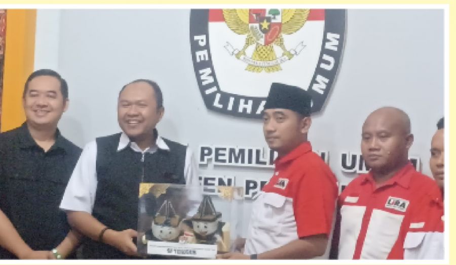 KPU Kabupaten Probolinggo Kabulkan Permohonan LSM LIRA Tentang Keterbukaan Informasi Publik