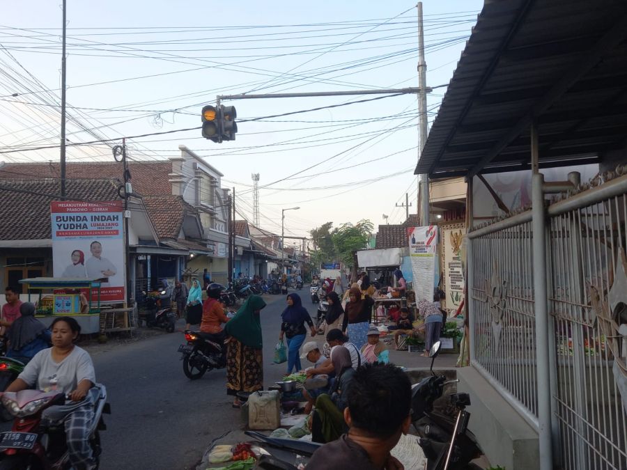 Mauludan Berdampak Kepada Pasar Karang Bendo Menjadi Sepi