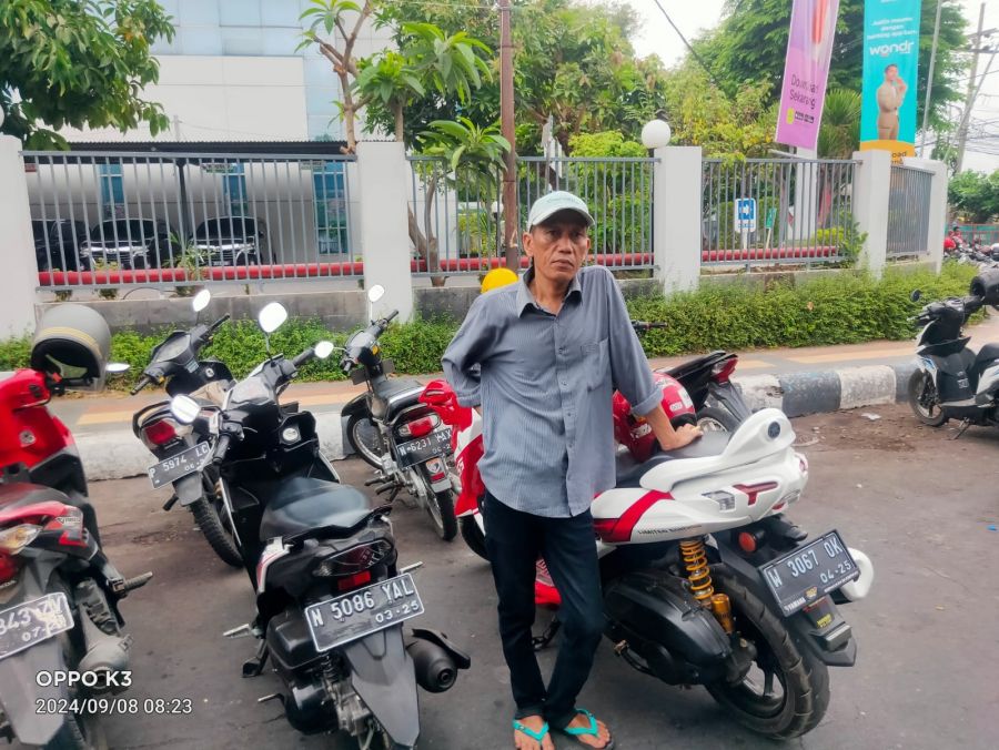 Parkir di Area BNI 46 Sangat Ramai dan Tertata Rapi di Hari Minggu