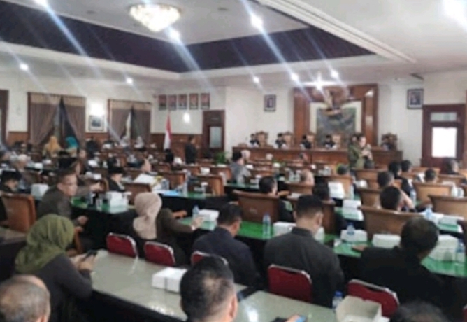 Rapat Paripurna Persetujuan Bersama Ranperda Tentang Pertanggungjawaban Pelaksanaan APBD TA 2023