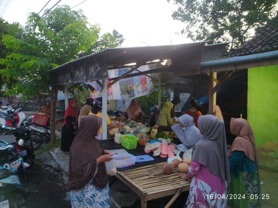 Setelah Lebaran, Masyarakat Berbelanja Guna Memenuhi Kebutuhan