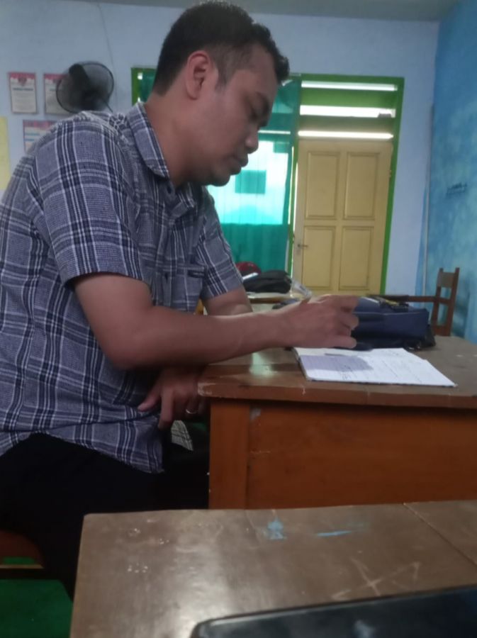 Tak Mengenal Usia Untuk Tetap Menuntut Ilmu Hukum